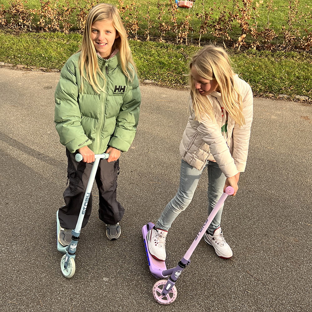 Story E-Motion Kids Electric Scooter