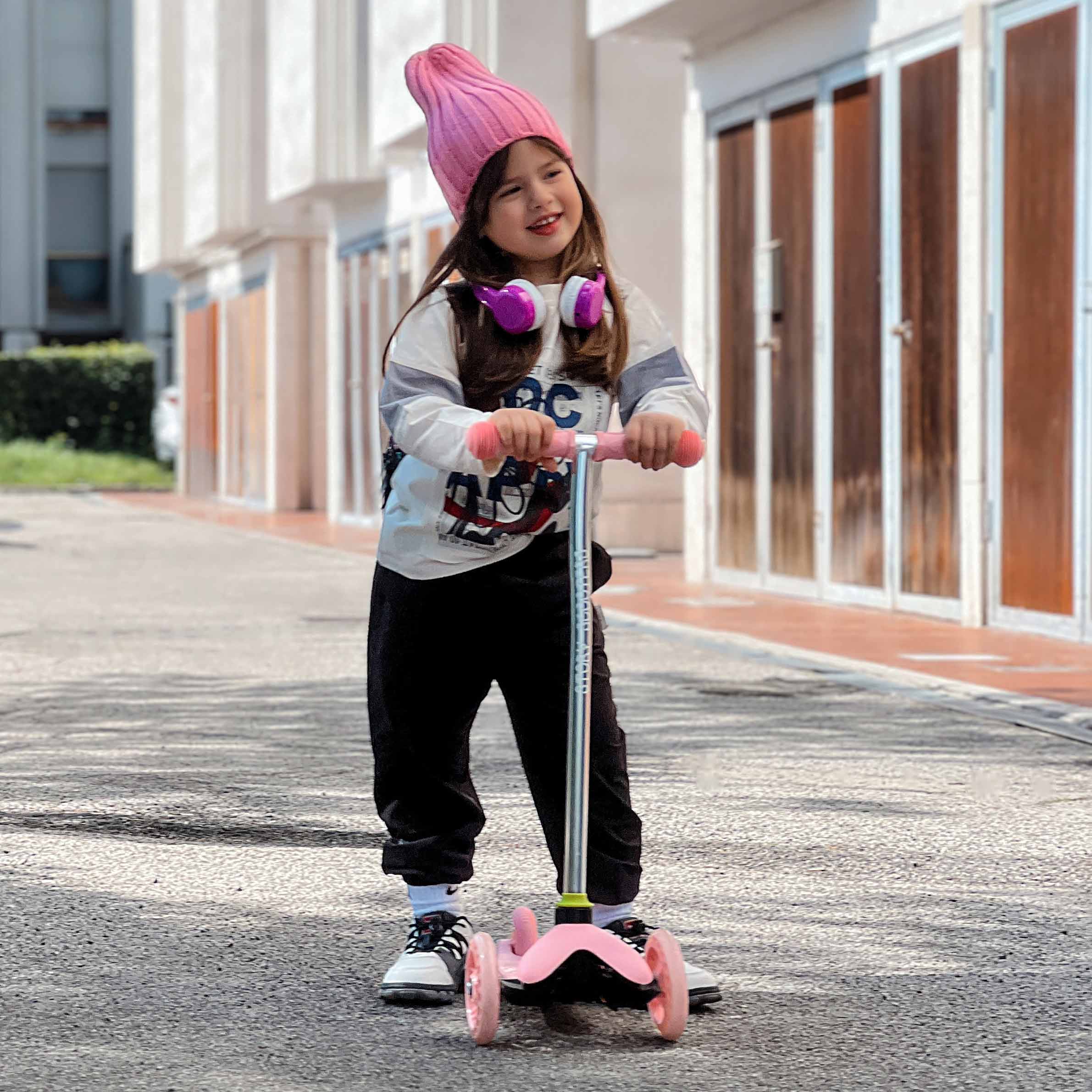 Story Drive 3-Wheels Kids Scooter