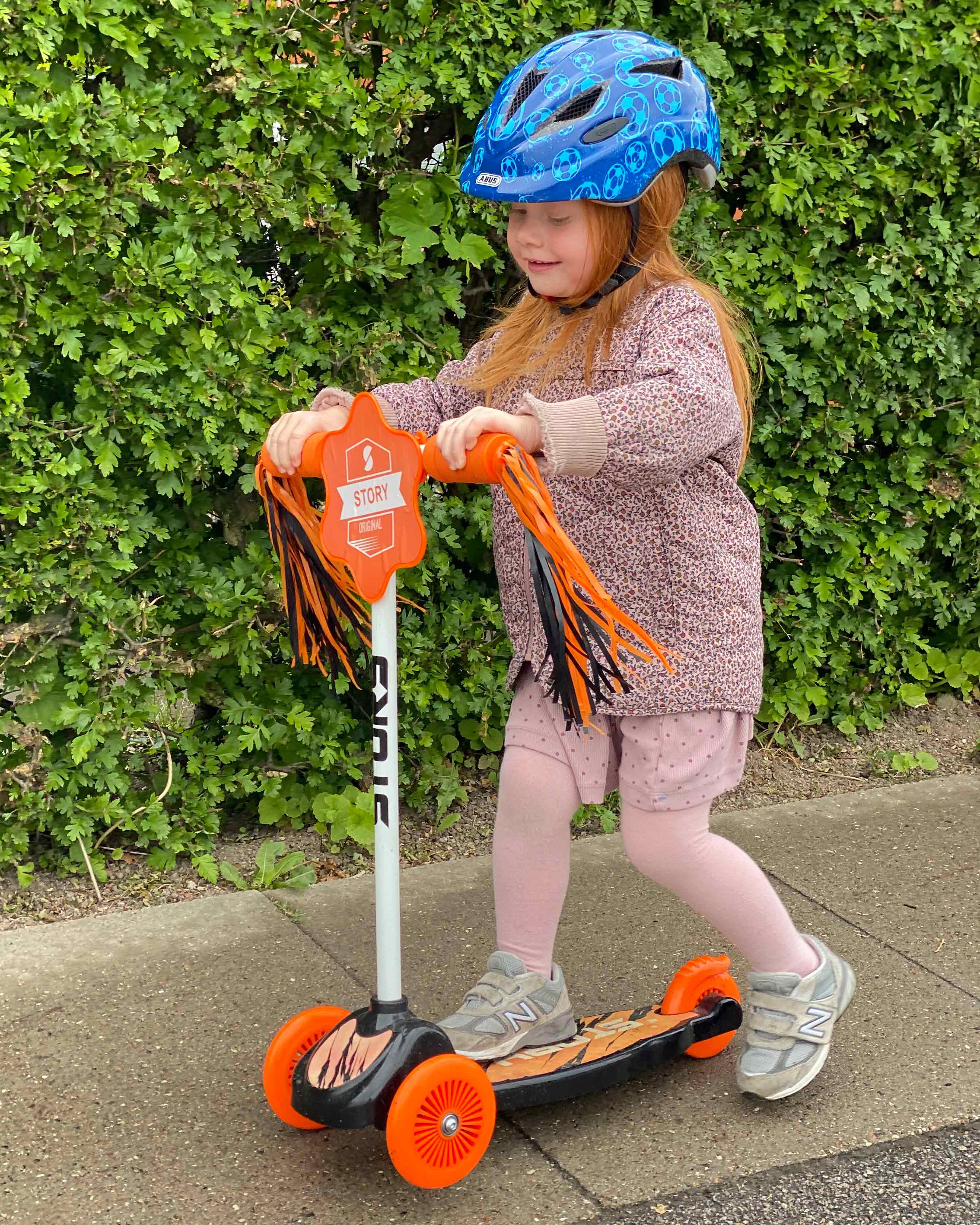 Story Turbo Jett 3-Wheels Kids Scooter