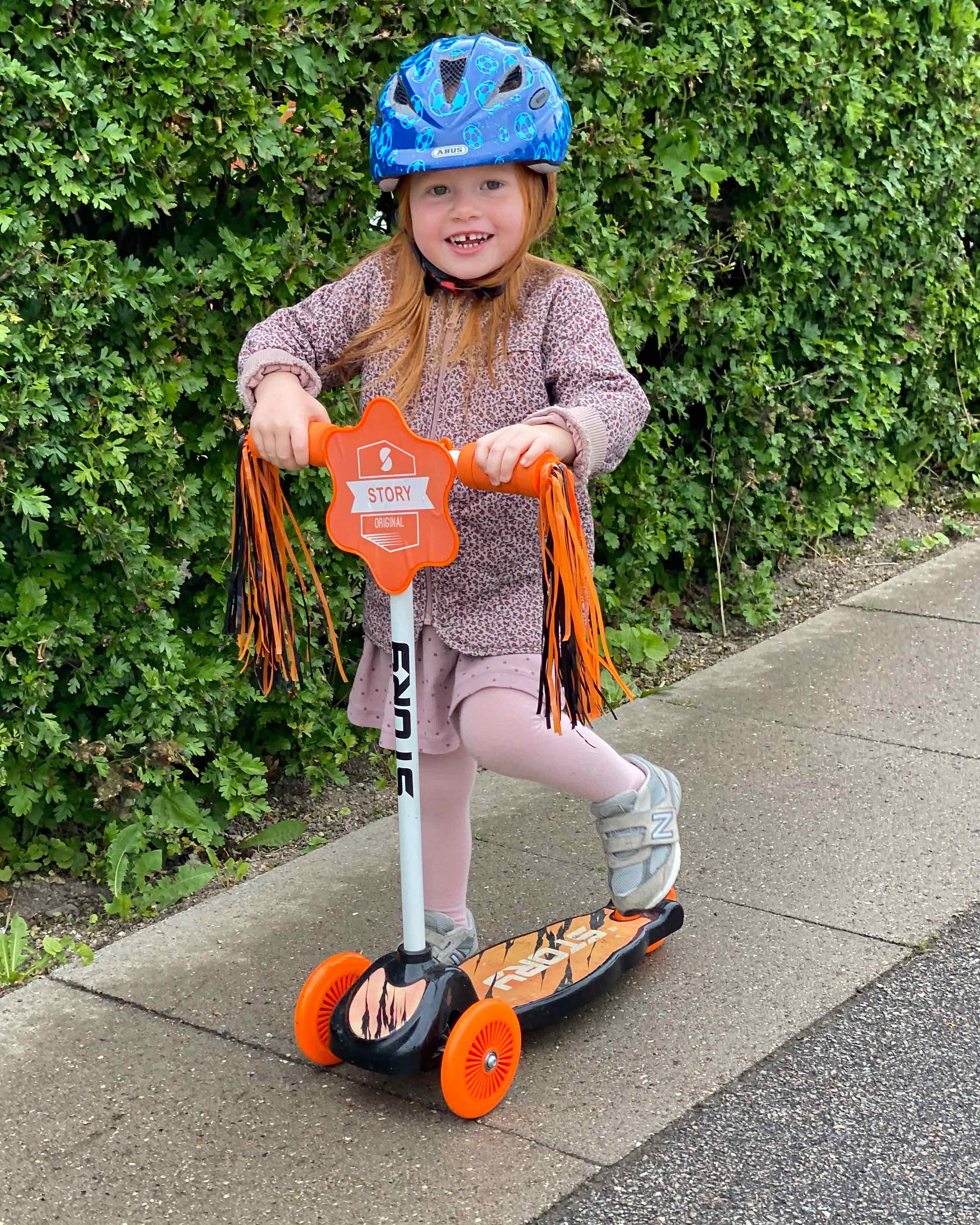 Story Turbo Jett 3-Wheels Kids Scooter