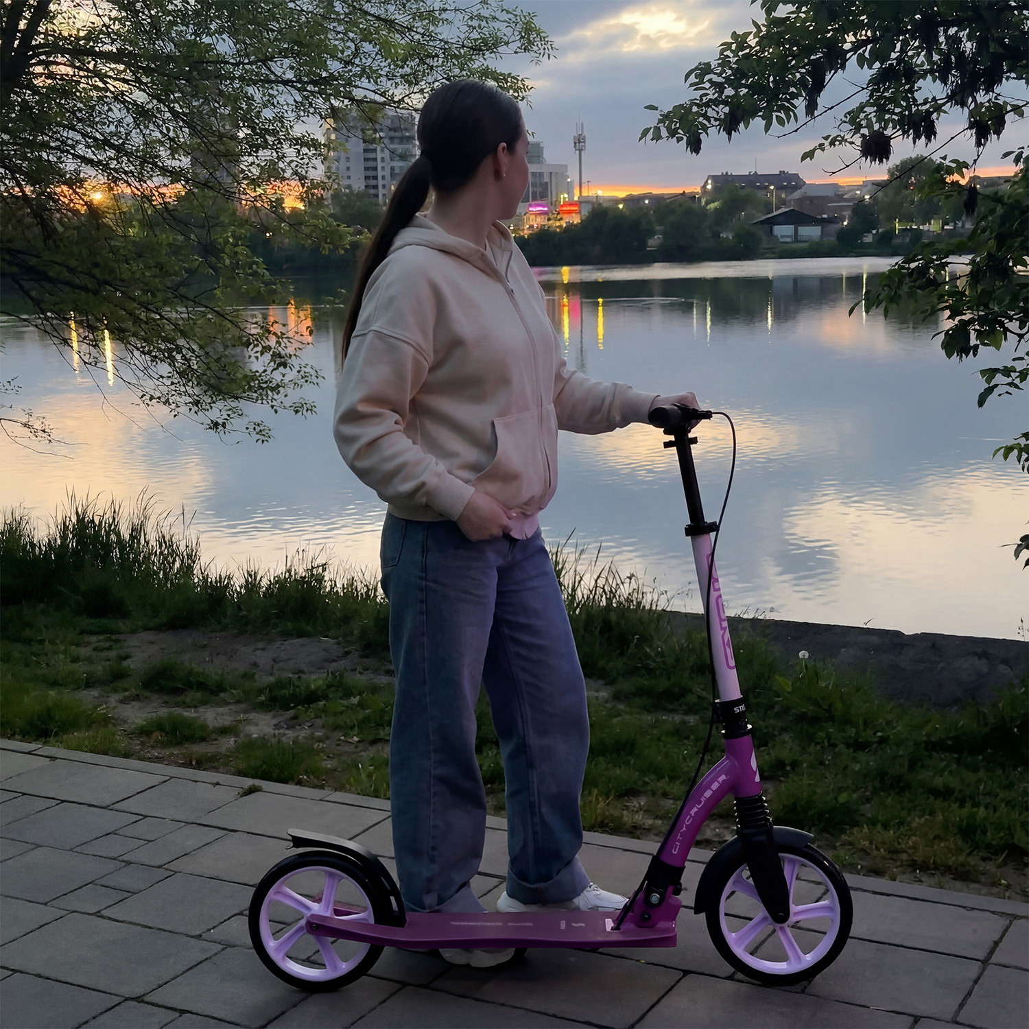Story CityCruiser Transport Scooter
