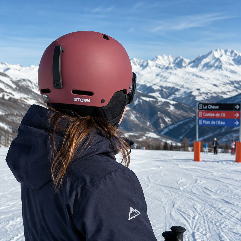 Story Summit Certified Snow Helmet