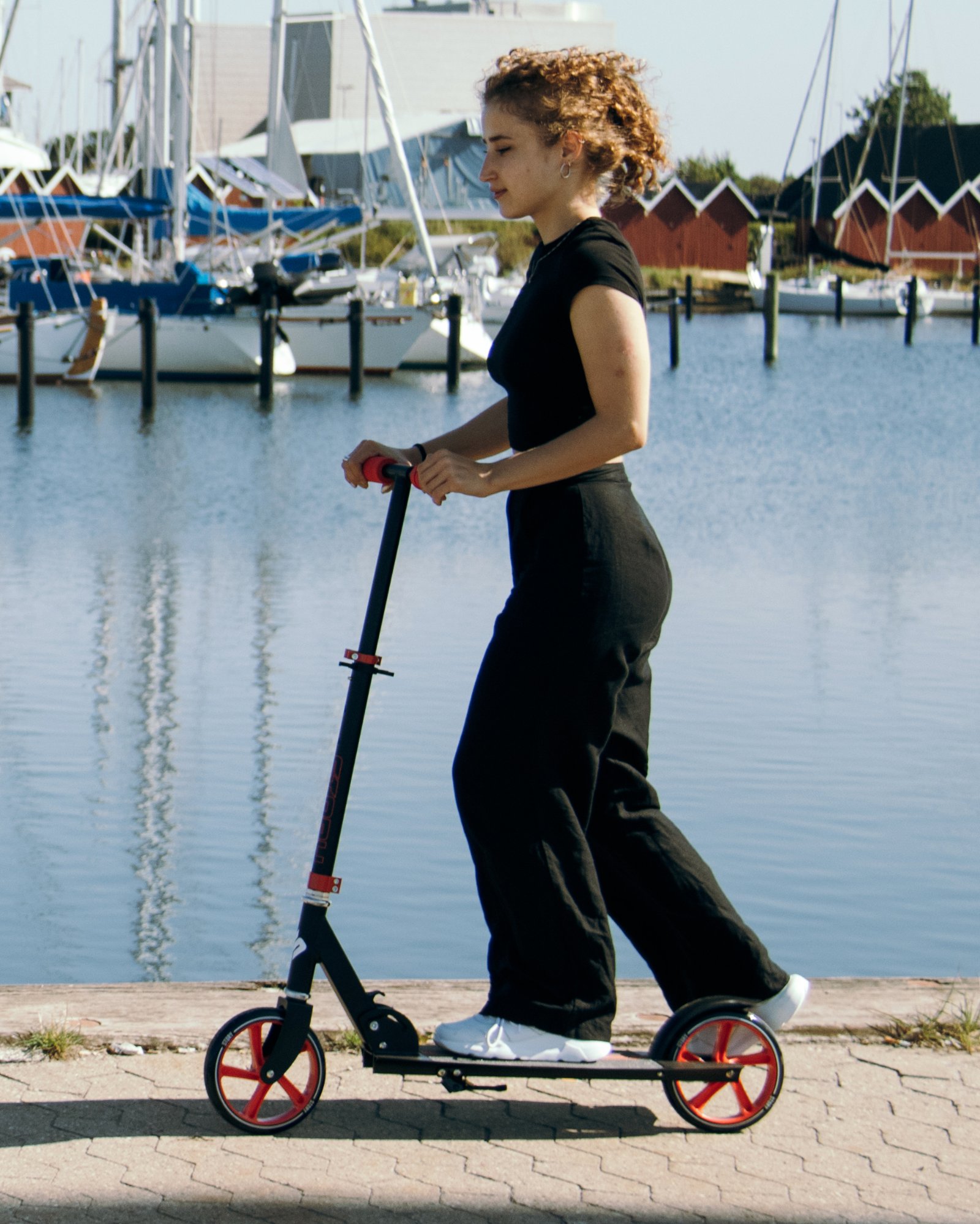 Story Swift Foldable Commuter Scooter